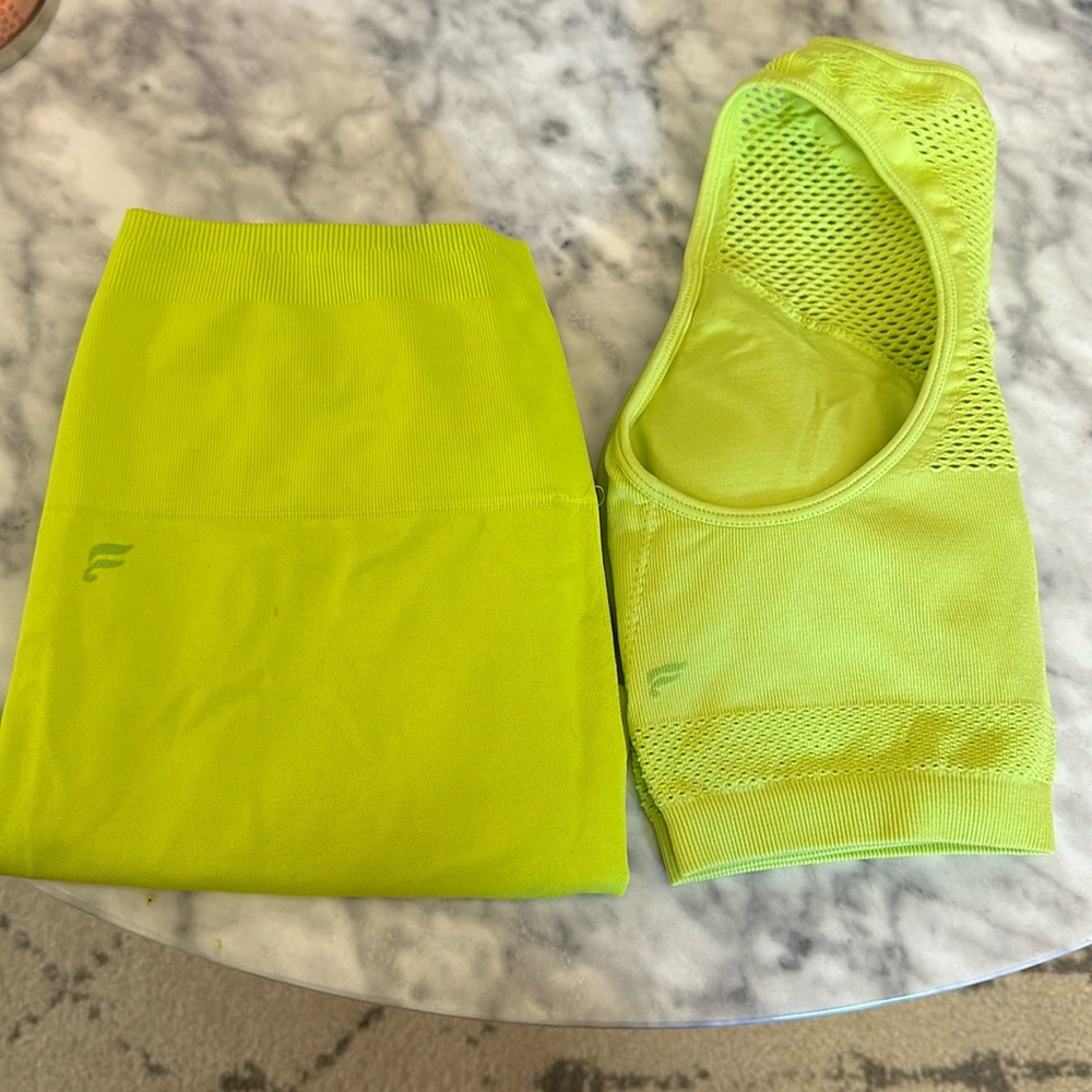 Fabletics leggings set